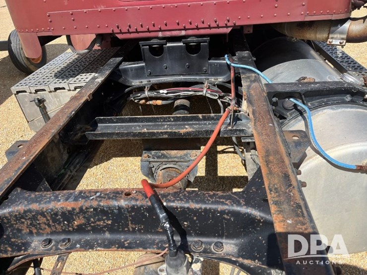 1991-freightliner-truck-(jn2955,-unit-758)-image-31
