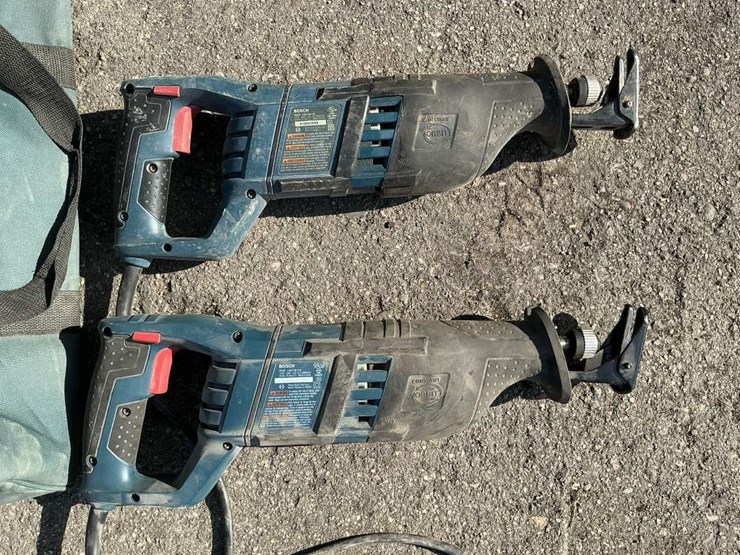 #2117-•-(2)-bosch-rs325-reciprocating-saws-image-2