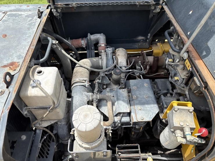 2015-komatsu-pc490-lc-11-image-43