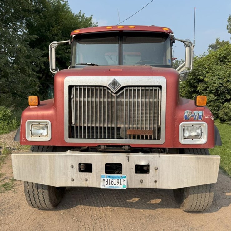 2000 INTERNATIONAL PAYSTAR 5500