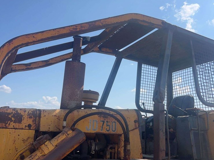 john-deere-750-image-10