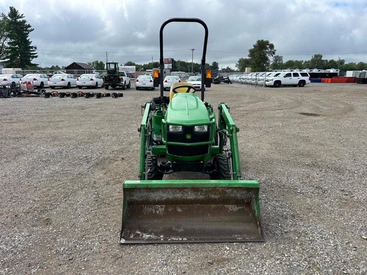 2020-john-deere-1023e-image-10