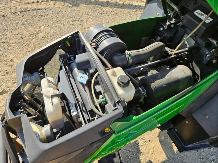 john-deere-1025r-image-18