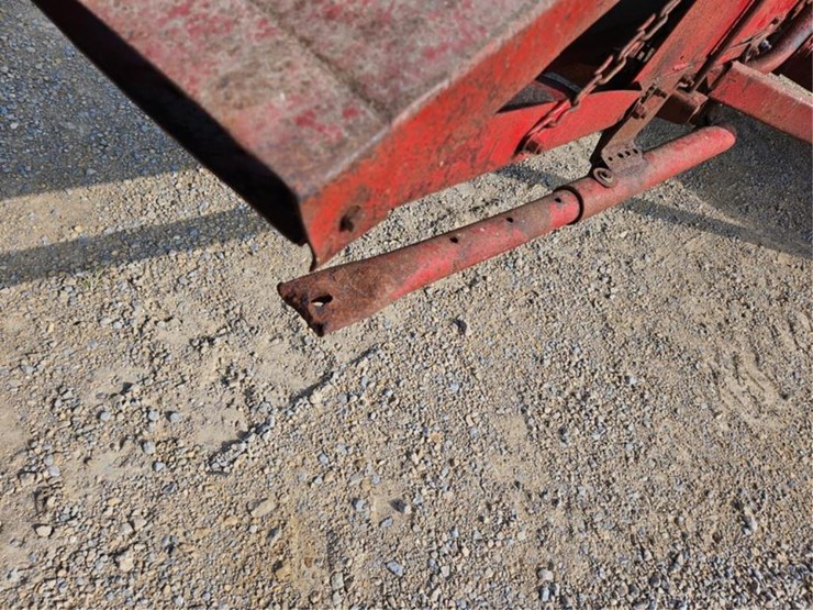 new-holland-68-image-19