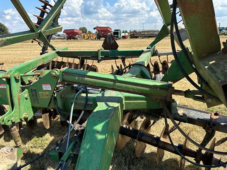 john-deere-34-image-26