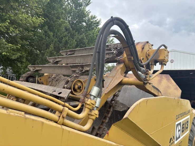 caterpillar-613b-image-18