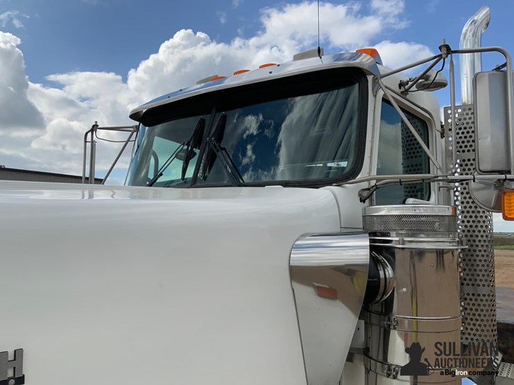 2008-kenworth-w900-image-18