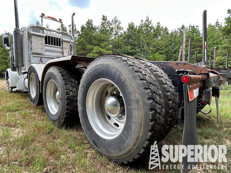 2004-peterbilt-379-image-8