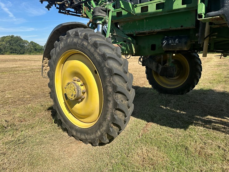 2011-john-deere-4730-image-9