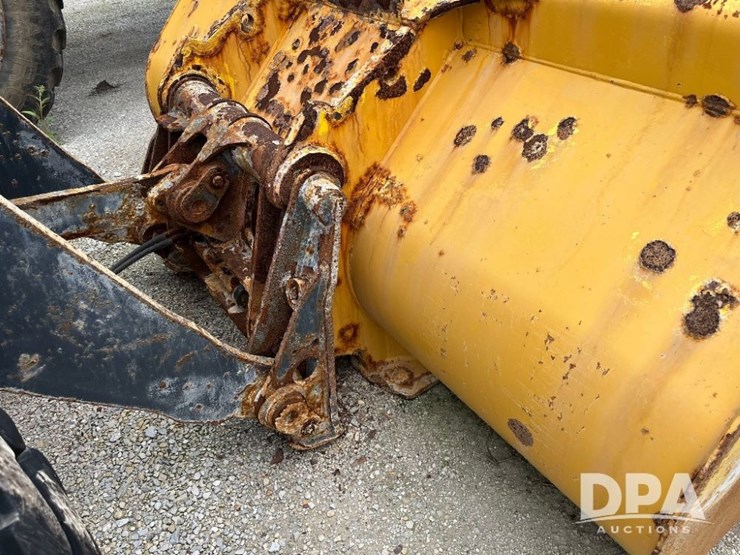 deere-444j-image-11