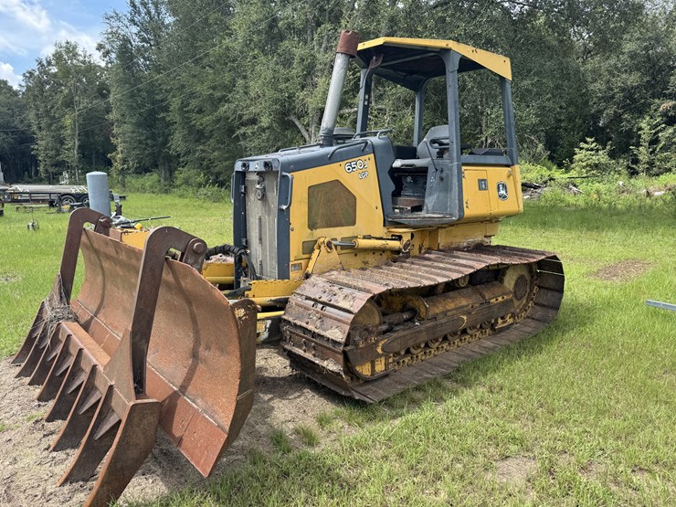2011-deere-650j-image-2