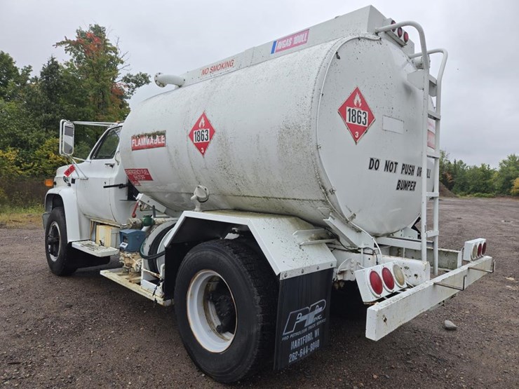 #1647-•-1976-gmc-fuel-truck-image-3