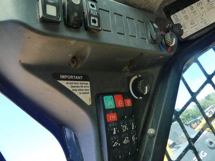 deere-331g-image-16