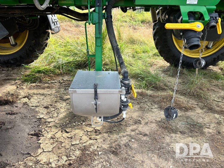 2025-john-deere-616r-image-43
