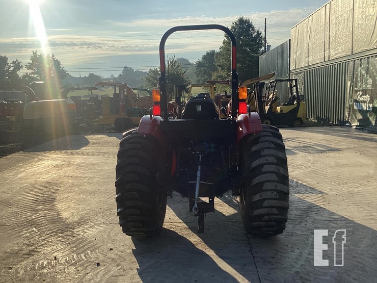2023-case-ih-farmall-70a-image-4