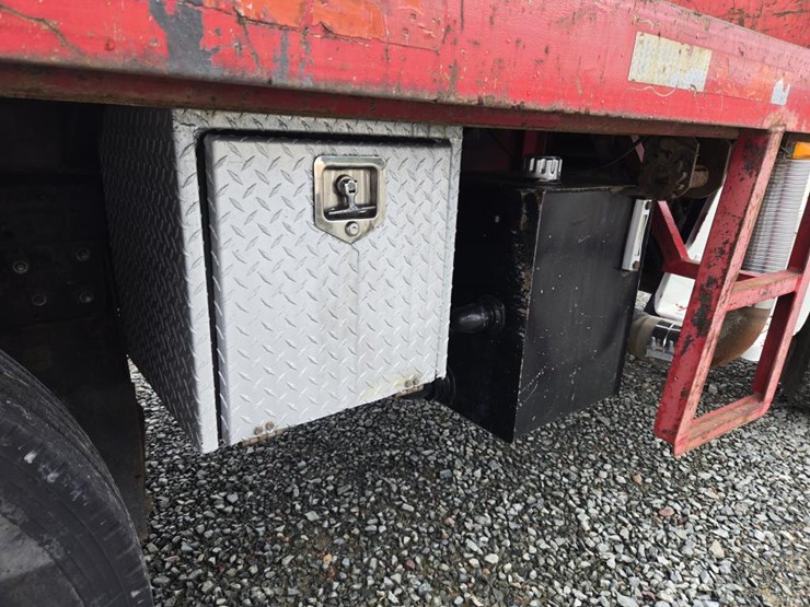 1995-ford-l9000-image-30