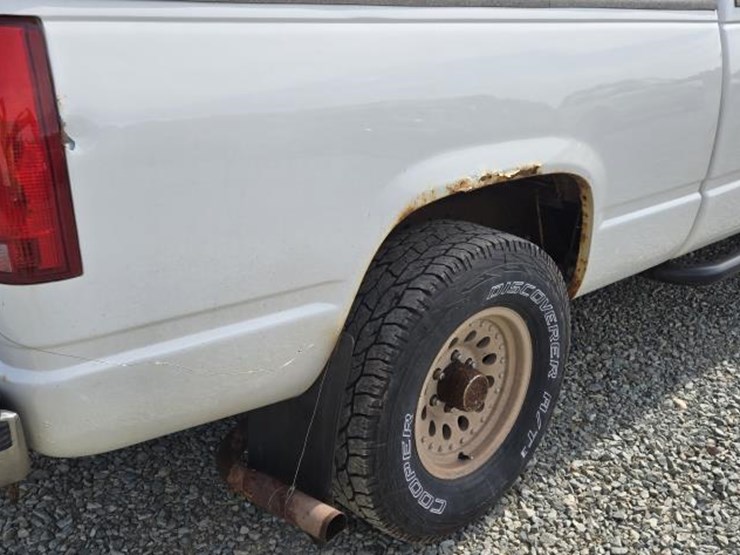 1994-chevrolet-silverado-image-16