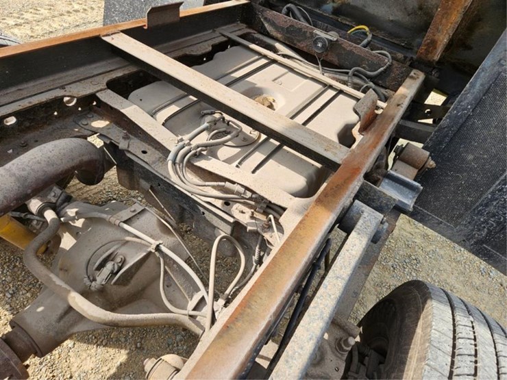 2004-ford-f350-image-16