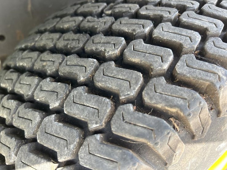 john-deere-425-image-42