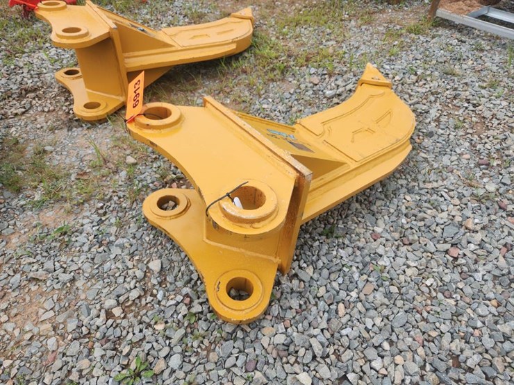caterpillar-320-image-3