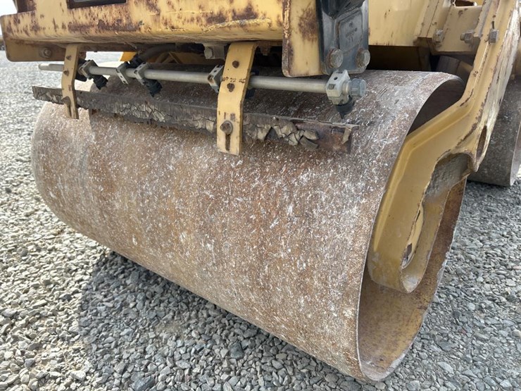caterpillar-cb-224c-image-29