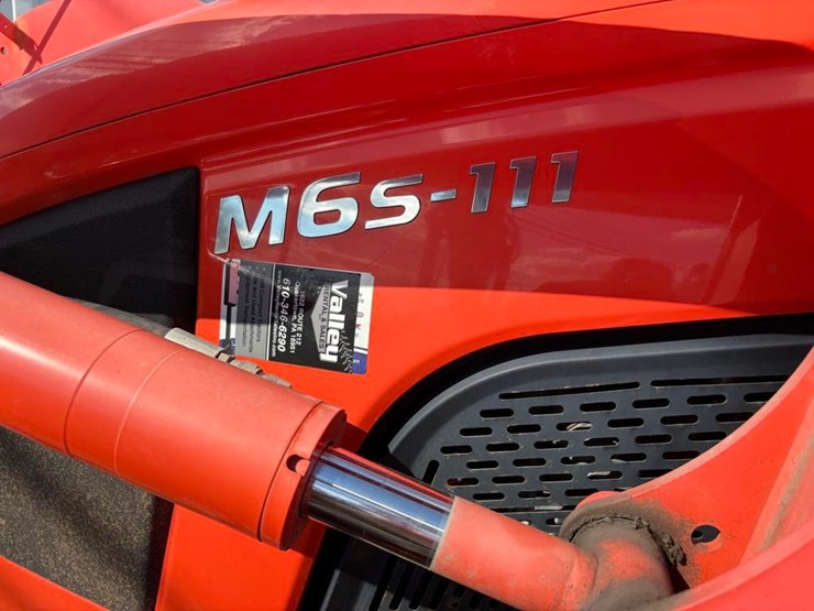 2019-kubota-m6s-111-image-16
