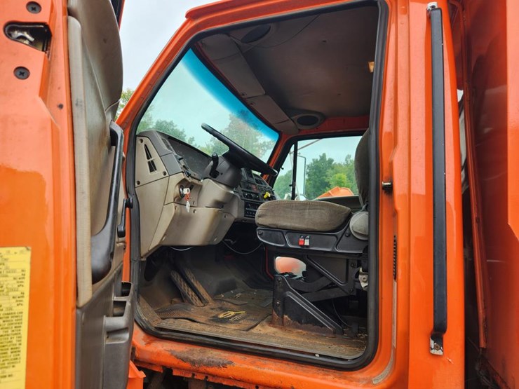 #1648-•-sterling-single-axle-patrol-truck-image-66