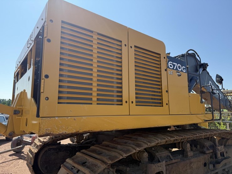 2020-deere-670g-lc-image-6