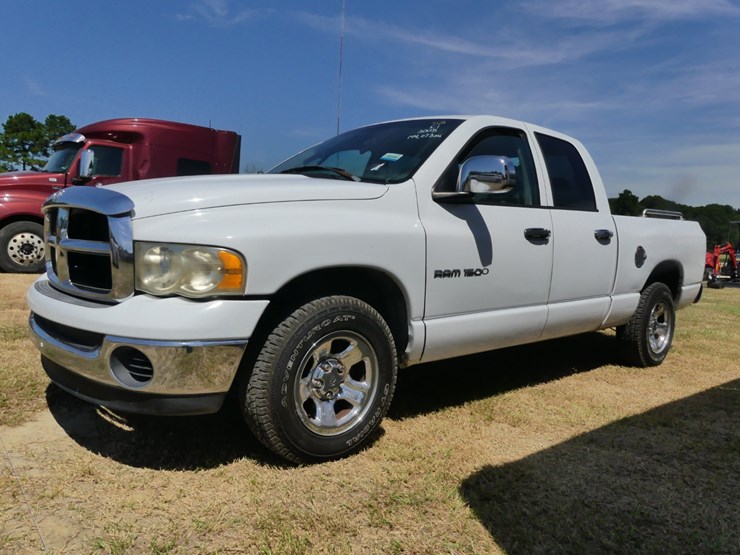 2005-dodge-ram-1500-image-1