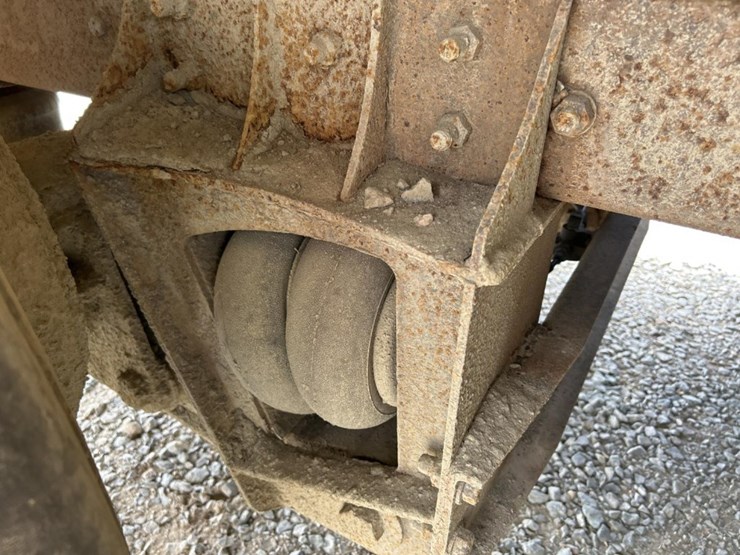 1994-mack-dm688s-image-31