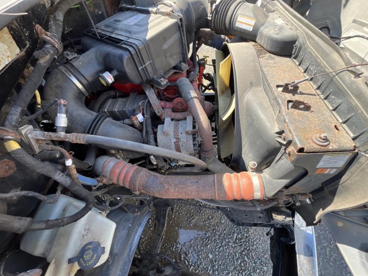 2013-ford-f650-xlt-image-13