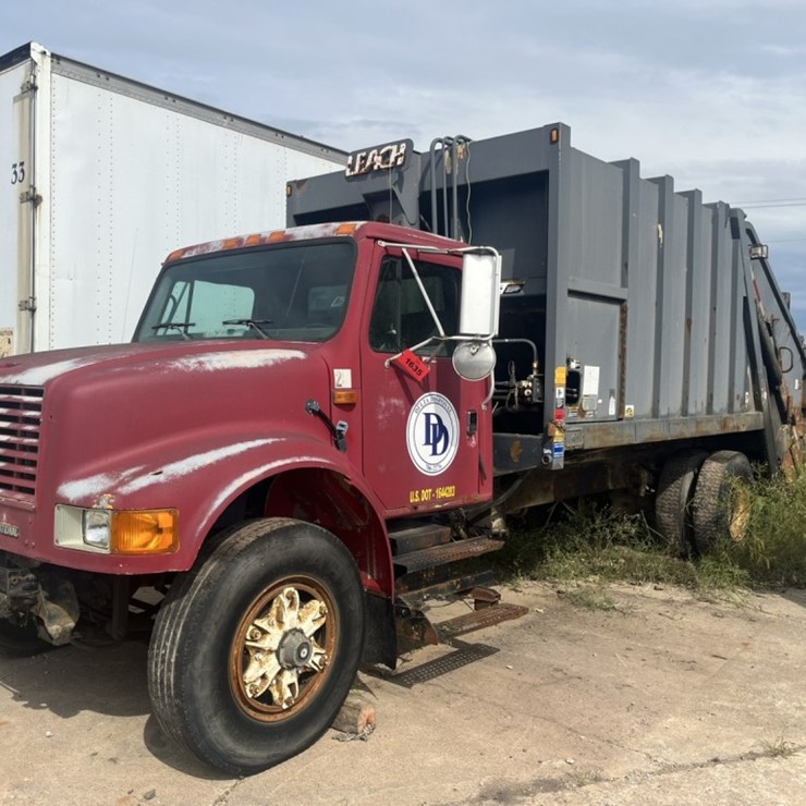 1998 INTERNATIONAL 4900