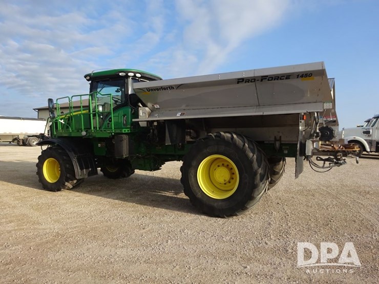 2019-john-deere-f4365-image-29