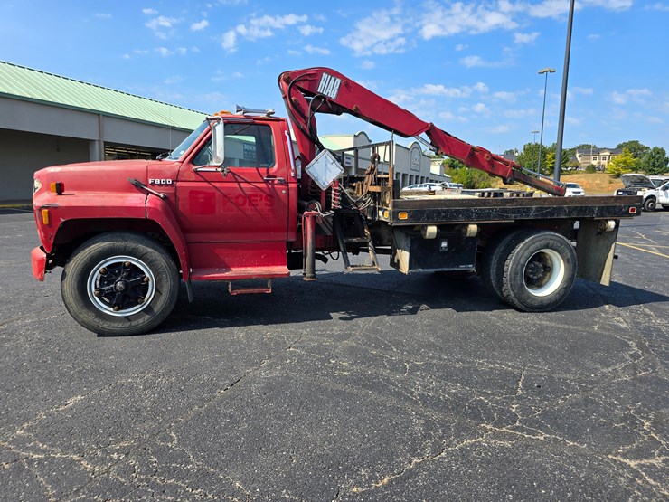 1990-ford-f800-image-6