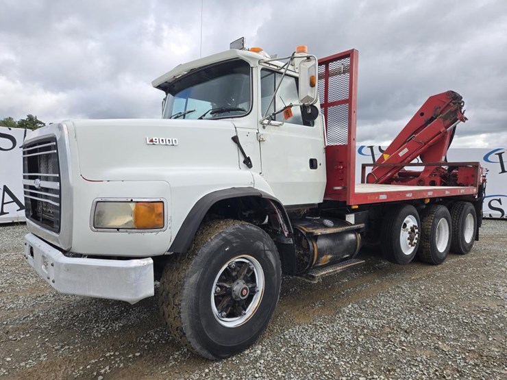 1995-ford-l9000-image-1