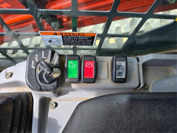 kubota-svl95-2s-image-16