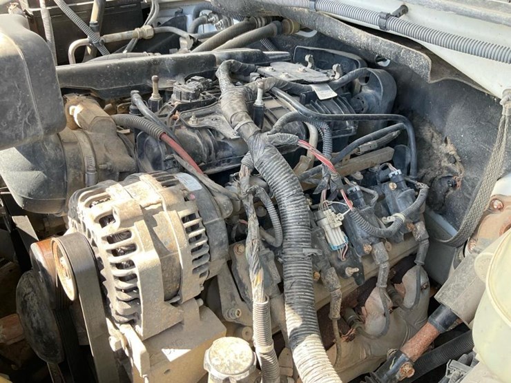 2013-chevrolet-silverado-2500-image-48