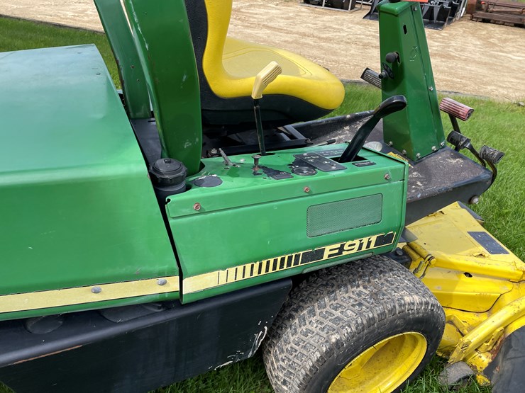 john-deere-f911-image-16