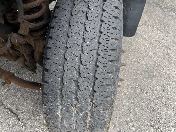 2005-ford-f350-image-36