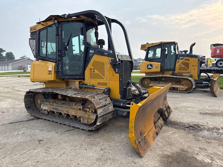 2023-deere-450-lgp-image-7