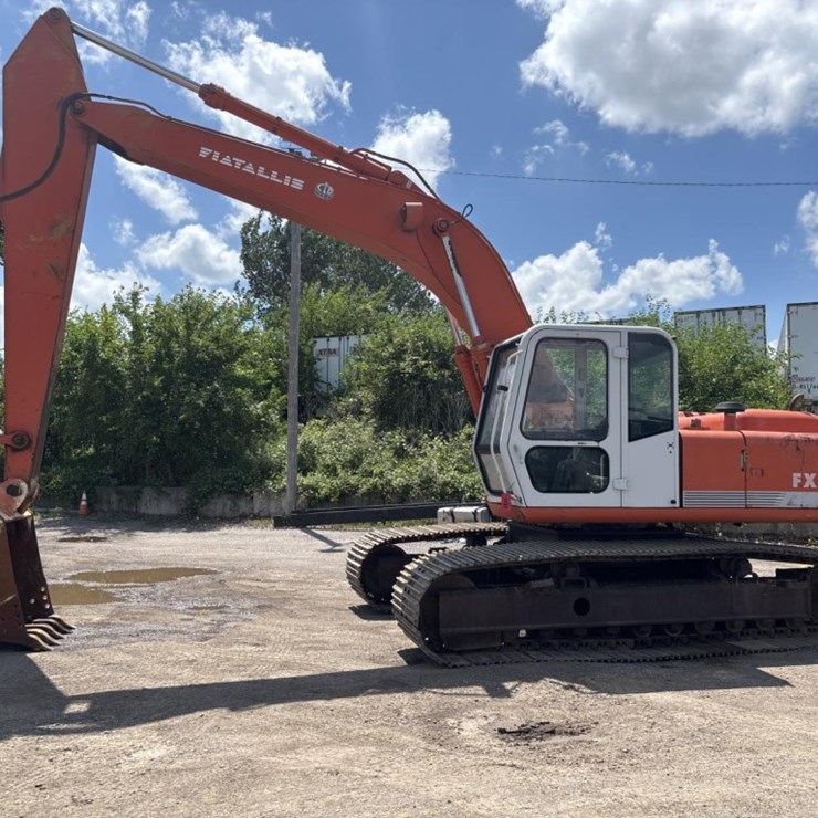 #1137 • 1997 Fiat Allis FX 210 Excavator