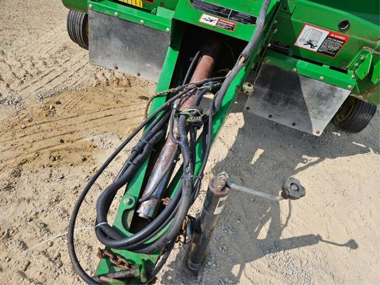 john-deere-566-image-12