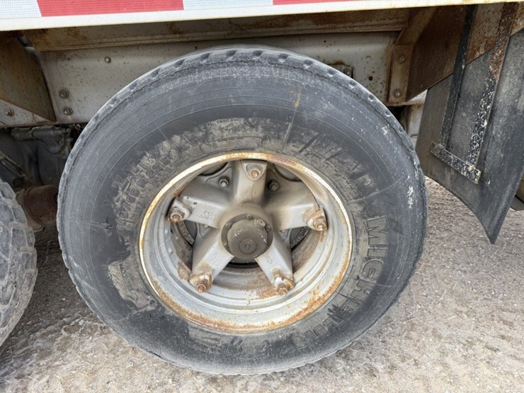 #1553-•-1991-oshkosh-mixer-truck-image-70