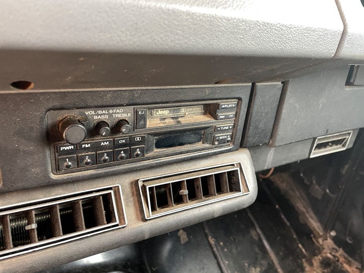 1990-jeep-wrangler-image-72