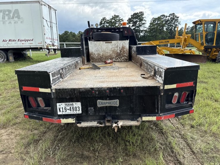 2020-ford-f550-image-4