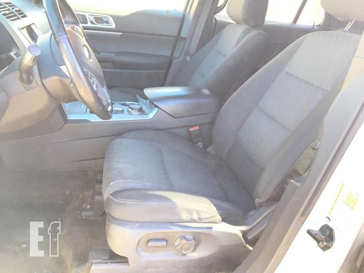 2013-ford-explorer-xlt-image-10