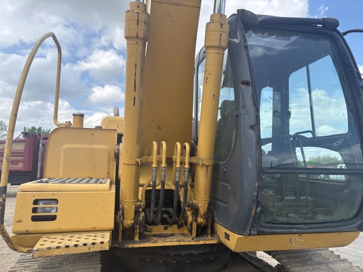 2006-deere-160c-lc-image-10