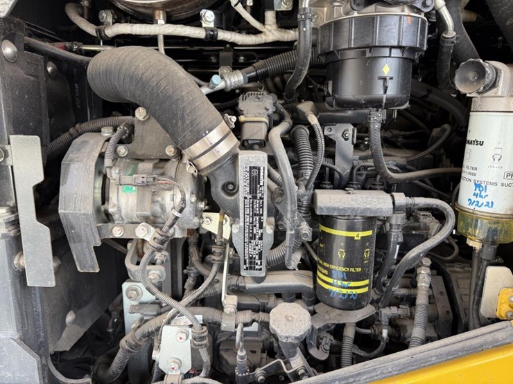 2021-komatsu-wa200-8-image-36