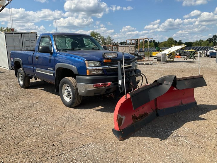 2004-chevrolet-k2500-image-7