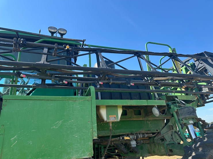 2011-john-deere-4730-image-23